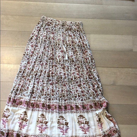 Forever 21 Dresses & Skirts - boho maxi skirt size L